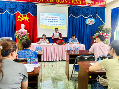 TRƯỜNG MẦM NON HƯỚNG DƯƠNG PHỐI HỢP BAN ĐẠI DIỆN HỘI CHA MẸ TRẺ TỔ CHỨC CUỘC HỌP PHỤ HUYNH CUỐI NĂM, NĂM HỌC 2024-2025.