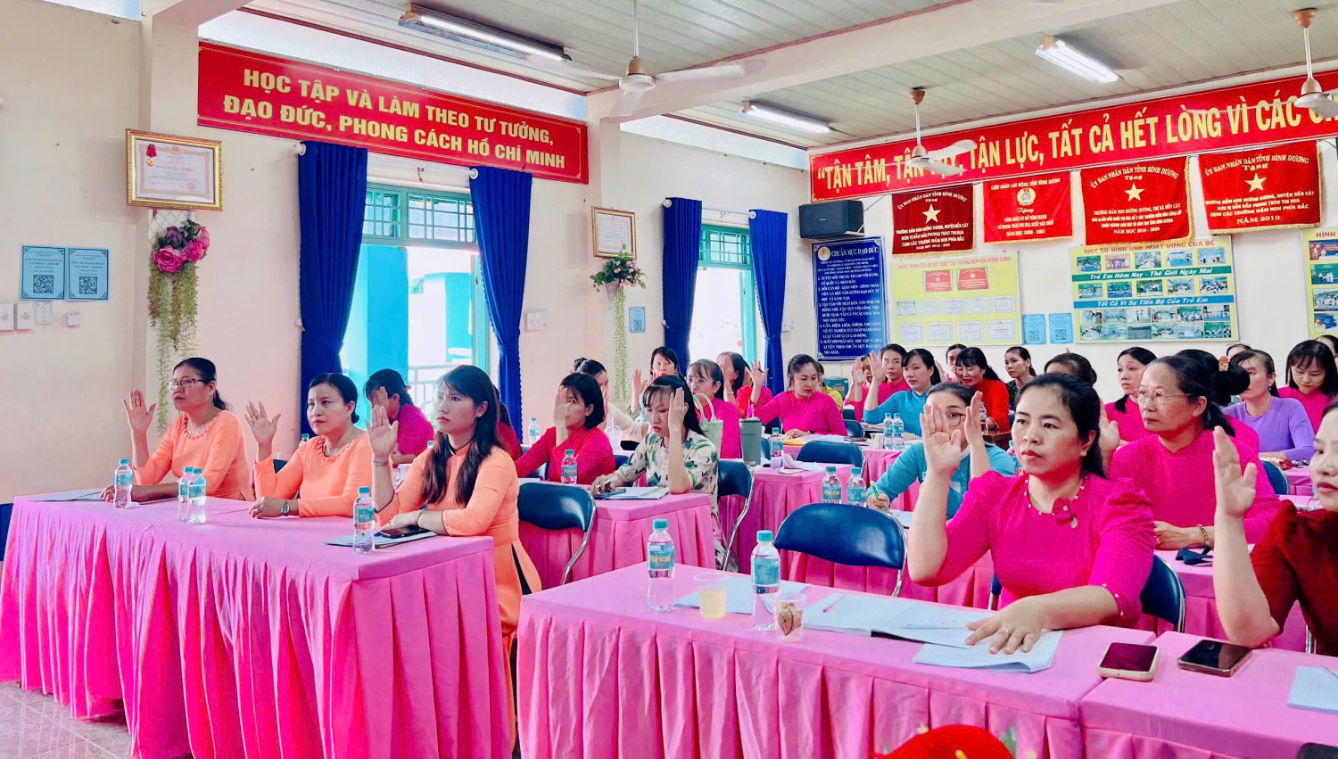 z7207368084997 badd0f7152bbde2e58936975964556dc