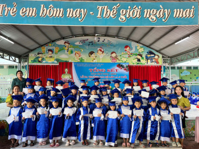🎓 LỄ RA TRƯỜNG CHO TRẺ 5 TUỔI – TRƯỜNG MẦM NON HƯỚNG DƯƠNG 🌻
